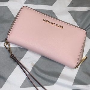 Michael Kors Soft Pink Wristlet